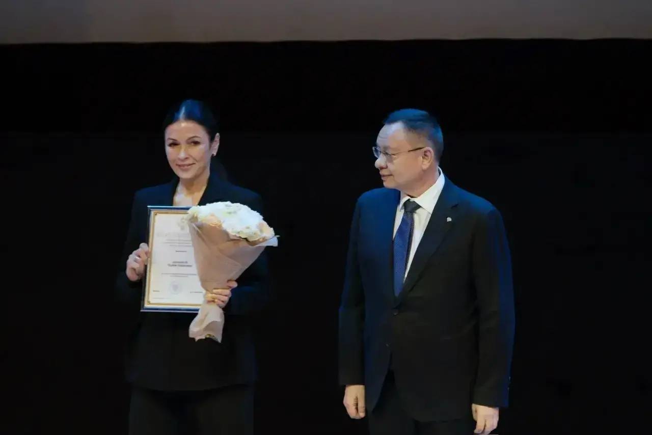 Глава Минстроя России Ирек Файзуллин принял участие в торжественном мероприятии, посвященном 5-летию ППК «Единый заказчик» Глава Минстроя России Ирек Файзуллин принял участие в торжественном мероприятии, посвященном 5-летию ППК «Единый заказчик»