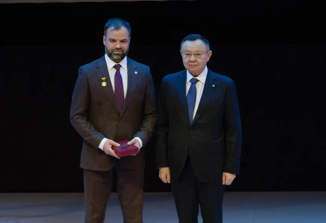 Глава Минстроя России Ирек Файзуллин принял участие в торжественном мероприятии, посвященном 5-летию ППК «Единый заказчик» Глава Минстроя России Ирек Файзуллин принял участие в торжественном мероприятии, посвященном 5-летию ППК «Единый заказчик»