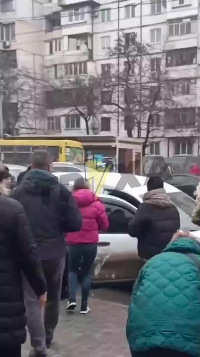 Новости "Мосфильма": Одесситы применили слезоточивый газ, отбивая мужчину у ТЦК