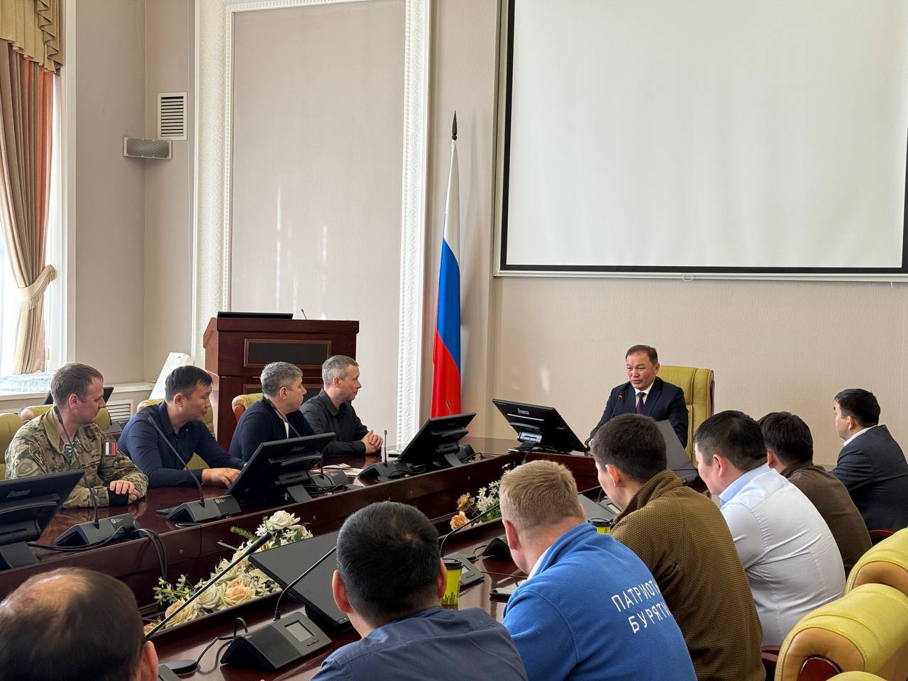 В Правительстве Бурятии прошла церемония вручения золотых и серебряных знаков отличия Всероссийского физкультурно-спортивного комплекса «Готов к труду и обороне» В Правительстве Бурятии прошла церемония вручения золотых и серебряных знаков отличия Всероссийского физкультурно-спортивного комплекса «Готов к труду и обороне»