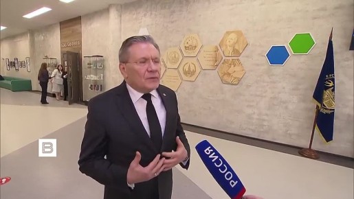 Главная цель университетской гимназии МГУ – привести на рабочие места не просто хорошего специалиста, но и воспитать в нем ценности и вызовы, которые стоят перед страной, заявил в интервью ИС "Вести" Алексей Лихачев