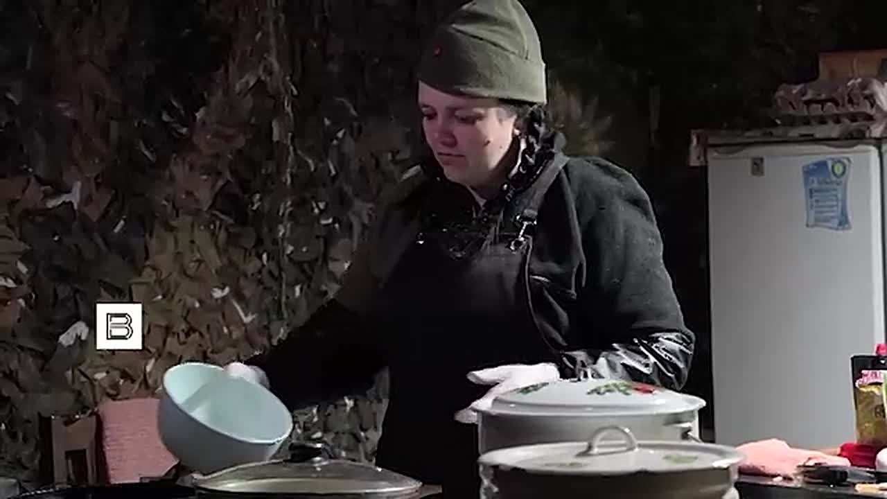 "Такие хорошие блюда, что съедали все": повар с позывным Песня с раннего утра на кухне