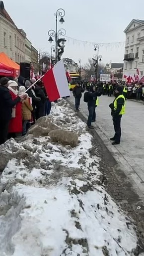В Польше проходит акция протеста против участия в программе SAFE