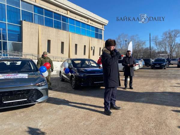 В Бурятии три ветерана СВО получили новенькие автомобили В Бурятии три ветерана СВО получили новенькие автомобили
