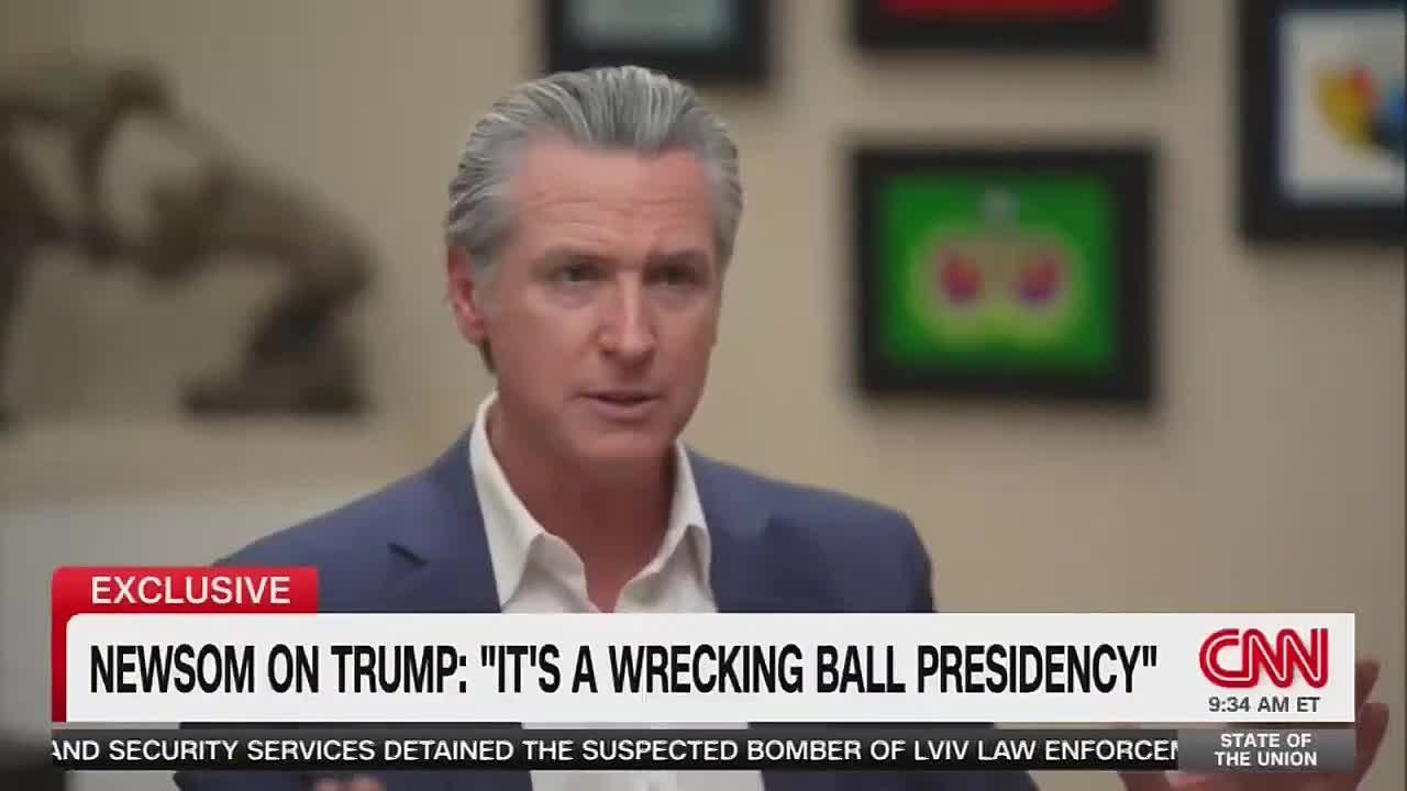 «Тупой и еще тупее»