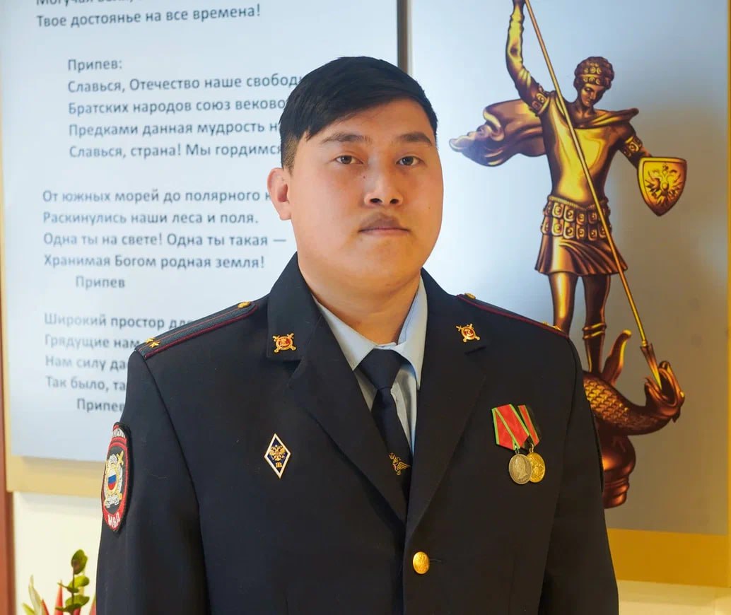 Полицейский с сердцем героя