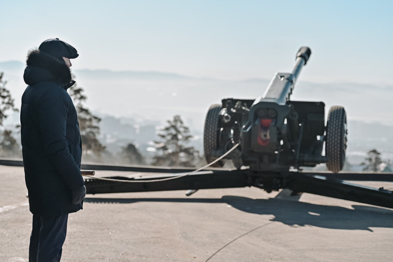 В понедельник, 23 февраля, в Улан-Удэ прозвучал полуденный выстрел, посвящённый празднованию Дня защитника Отечества