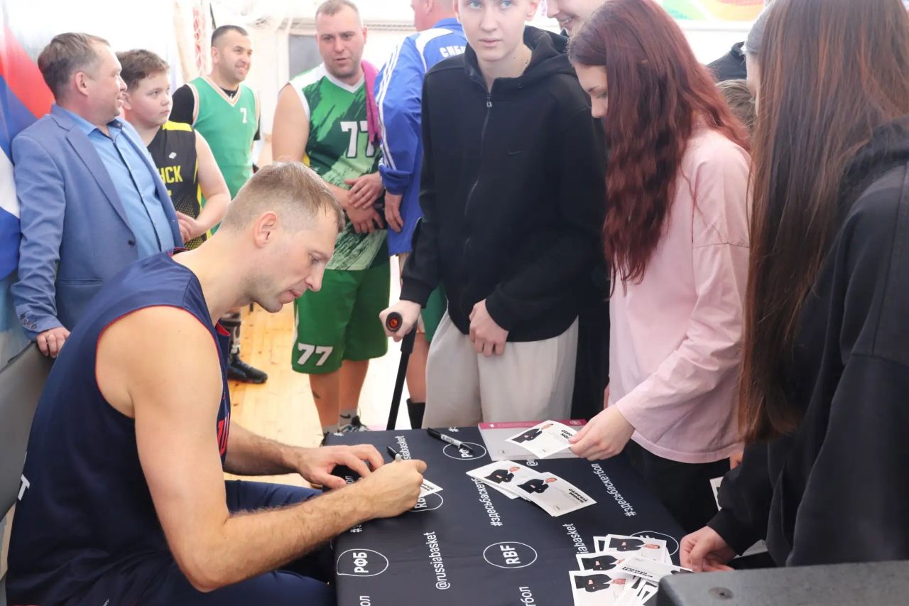 В субботу, 21 февраля 2026 года, Кабанский район посетил прославленный российский баскетболист, Чемпион Европы, заслуженный мастер спорта России Сергей Александрович Моня В субботу, 21 февраля 2026 года, Кабанский район посетил прославленный российский баскетболист, Чемпион Европы, заслуженный мастер спорта России Сергей Александрович Моня