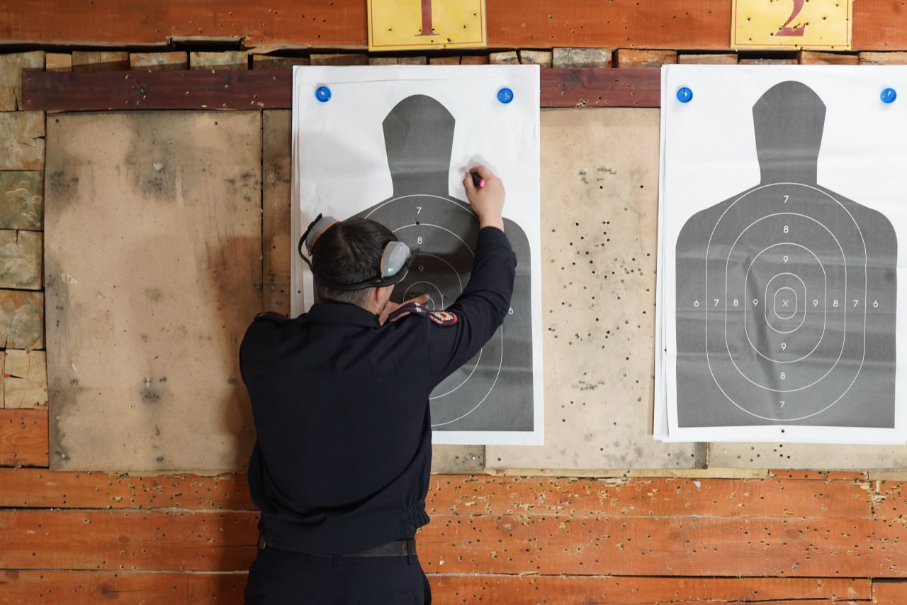 Полицейские Бурятии соревновались в стрельбе из пистолета Макарова Полицейские Бурятии соревновались в стрельбе из пистолета Макарова