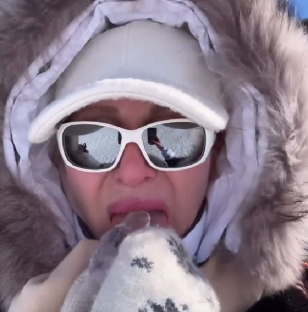 Вика Цыганова чуток погрызла Байкал