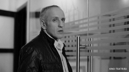 Актер Владимир Довжик, известный по ролям в сериалах "Бригада", "Интерны", "Склифосовский", скончался на 58-м году жизни, сообщили в театре "Человек"