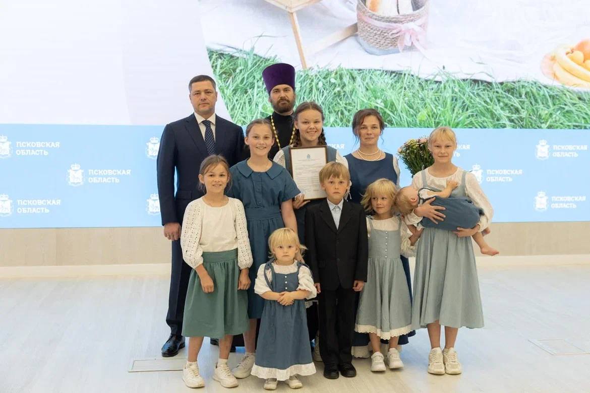 В Псковской области губернатор Михаил Ведерников сделал то, о чем уже давно просят большинство многодетных семей — расширил функционал использования жилищных сертификатов