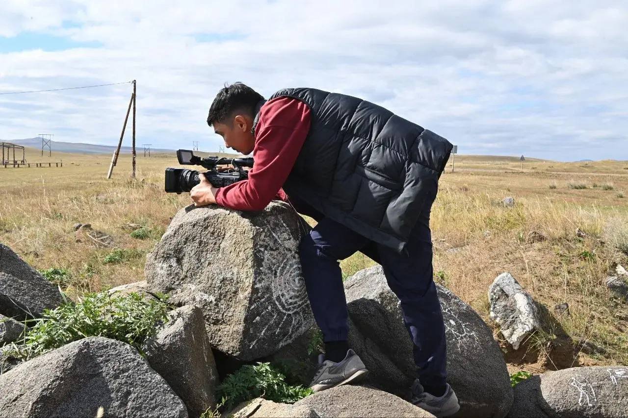 Алексей Цыденов: Сегодня законодательно утвердили звание «Заслуженный работник средств массовой информации Республики Бурятия» Алексей Цыденов: Сегодня законодательно утвердили звание «Заслуженный работник средств массовой информации Республики Бурятия»