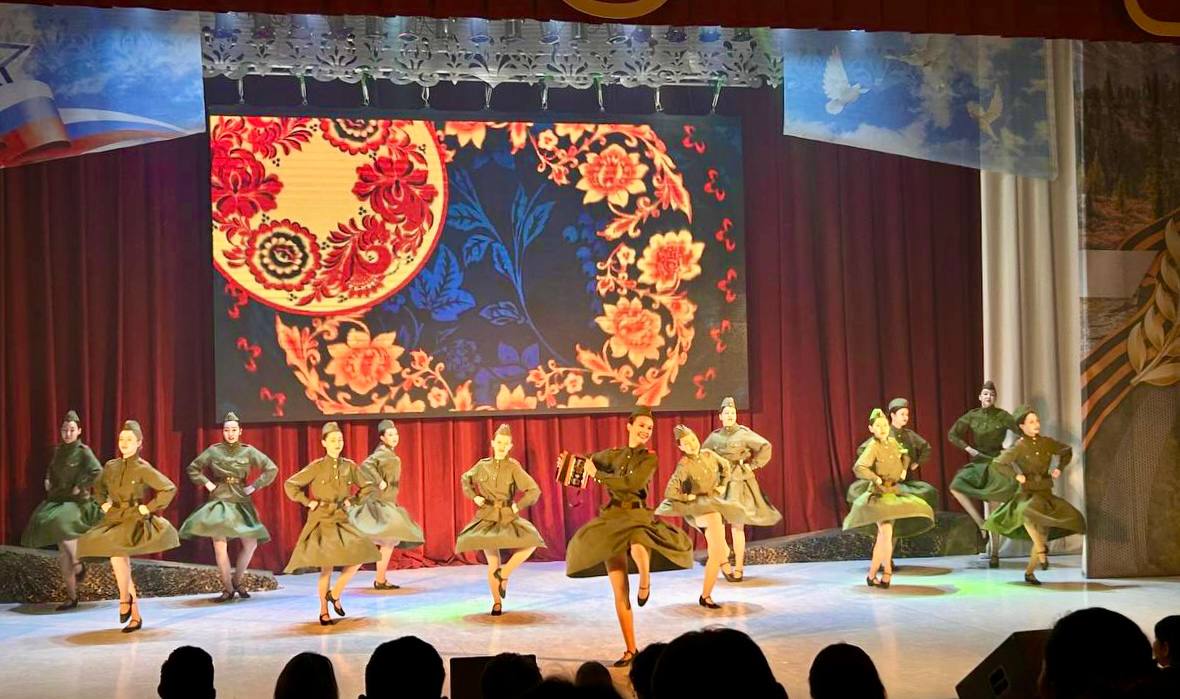 Заместитель председателя Комитета по социальной политике Народного Хурала РБ Вячеслав Дондоков и депутат Марина Рогачева приняли участие в открытии торжественного мероприятия «Доблесть в сердце, музыка в душе», которое... Заместитель председателя Комитета по социальной политике Народного Хурала РБ Вячеслав Дондоков и депутат Марина Рогачева приняли участие в открытии торжественного мероприятия «Доблесть в сердце, музыка в душе», которое...