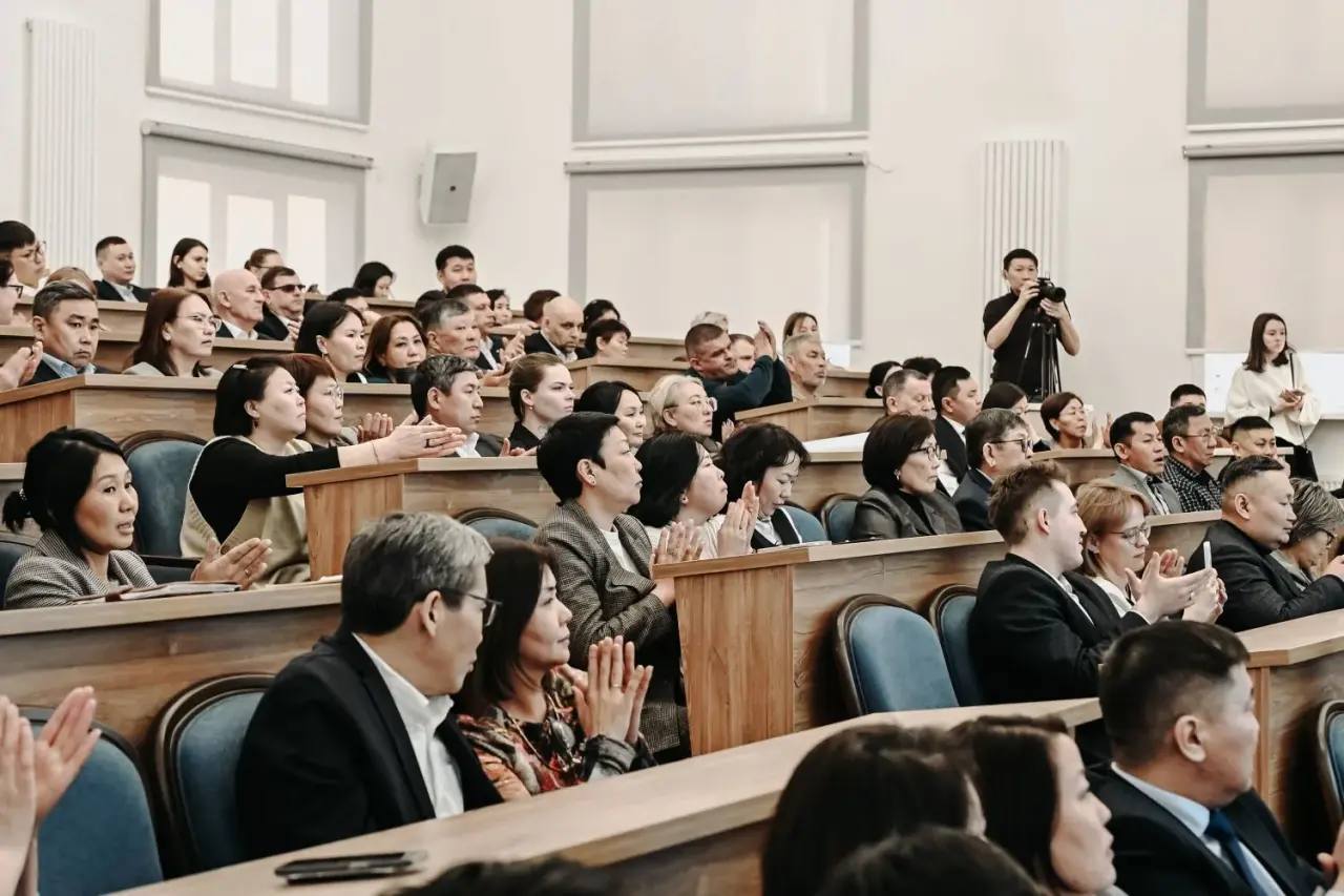 Алексей Цыденов: Наука, бизнес и эксперты в разных направлениях провели в Сельхозакадемии плодотворную стратсессию по развитию лекарственного растениеводства в Бурятской сельхозакадемии Алексей Цыденов: Наука, бизнес и эксперты в разных направлениях провели в Сельхозакадемии плодотворную стратсессию по развитию лекарственного растениеводства в Бурятской сельхозакадемии