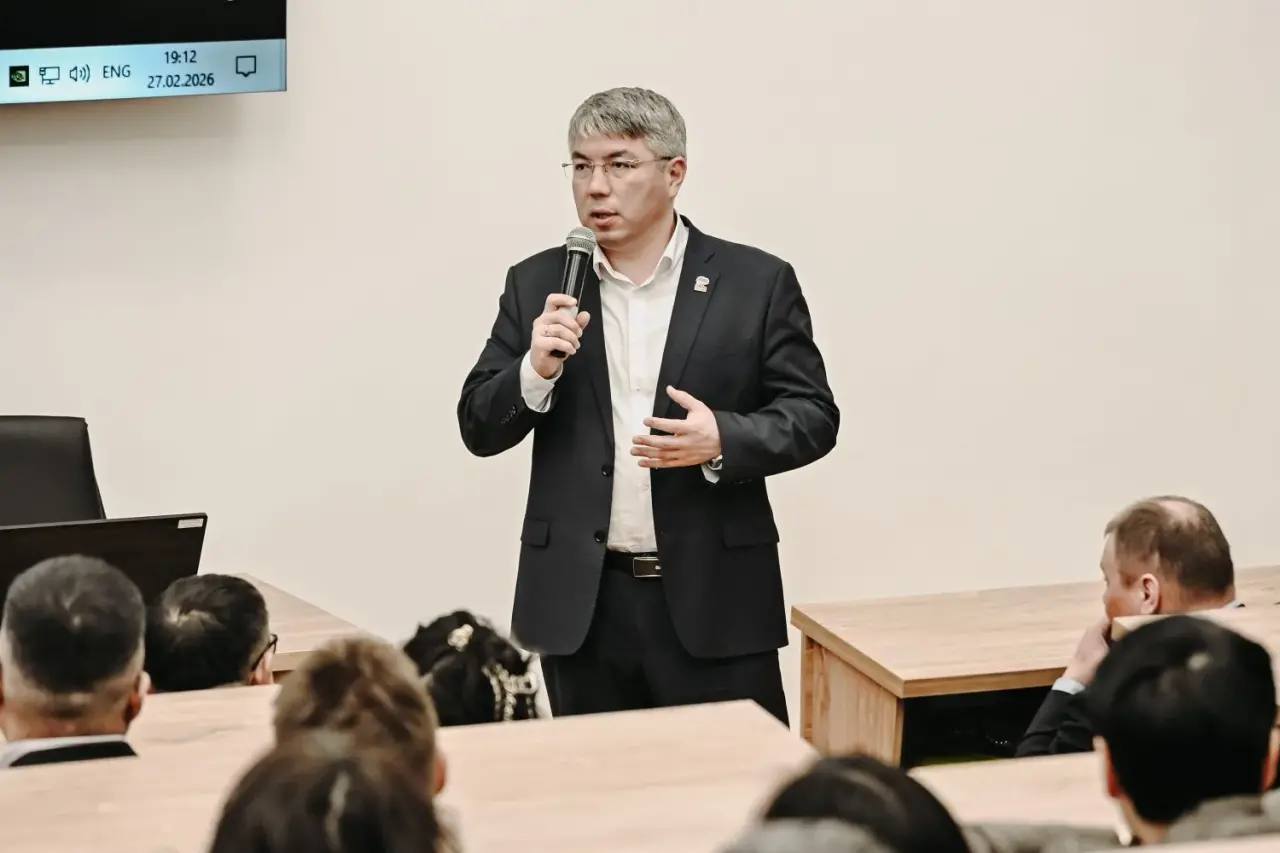 Алексей Цыденов: Наука, бизнес и эксперты в разных направлениях провели в Сельхозакадемии плодотворную стратсессию по развитию лекарственного растениеводства в Бурятской сельхозакадемии Алексей Цыденов: Наука, бизнес и эксперты в разных направлениях провели в Сельхозакадемии плодотворную стратсессию по развитию лекарственного растениеводства в Бурятской сельхозакадемии