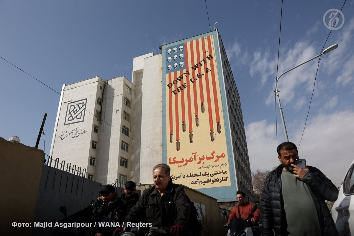 Израиль и США атаковали Иран, Тегеран ответил атаками по американским базам Израиль и США атаковали Иран, Тегеран ответил атаками по американским базам