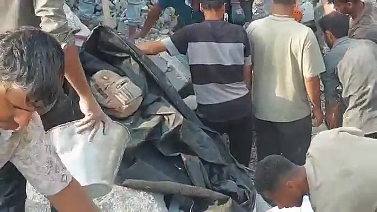 Более 15 человек погибли в результате удара США и Израиля по спортивному залу в иранском Ламарде, сообщила гостелерадиокомпания Ирана