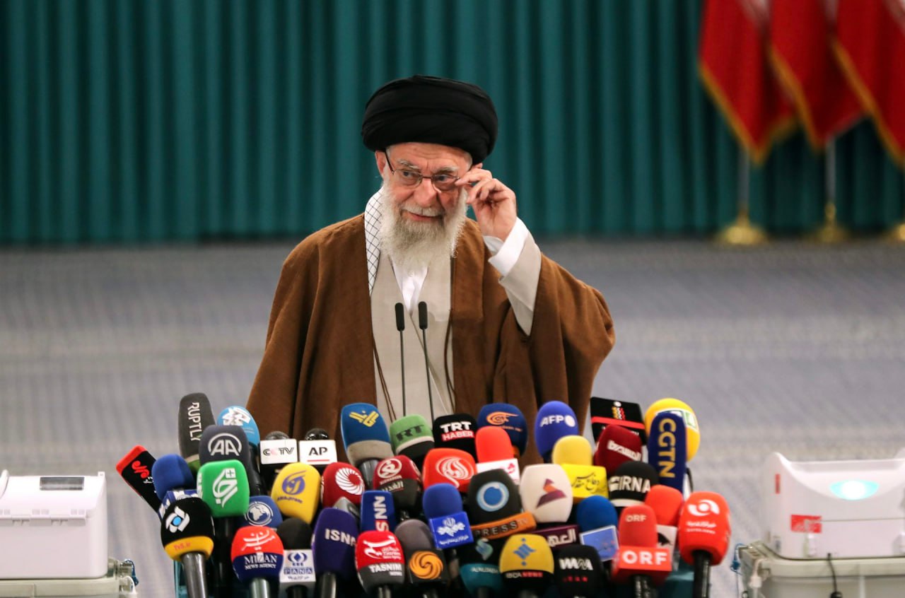 Со стульев падать - это вам не мешки ворочать