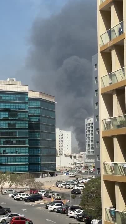 Коммерческий порт Дукм в Омане подвергся удару двух иранских беспилотников, ранен один человек