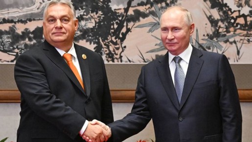 Путин провел телефонный разговор с Орбаном