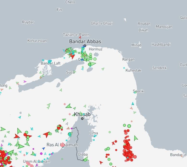 Ормузский пролив практически опустел на фоне конфликта на Ближнем Востоке Ормузский пролив практически опустел на фоне конфликта на Ближнем Востоке