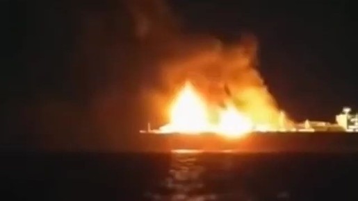 Российский СПГ-танкер «Арктический Метагаз» горит в Средиземном море, — Reuters