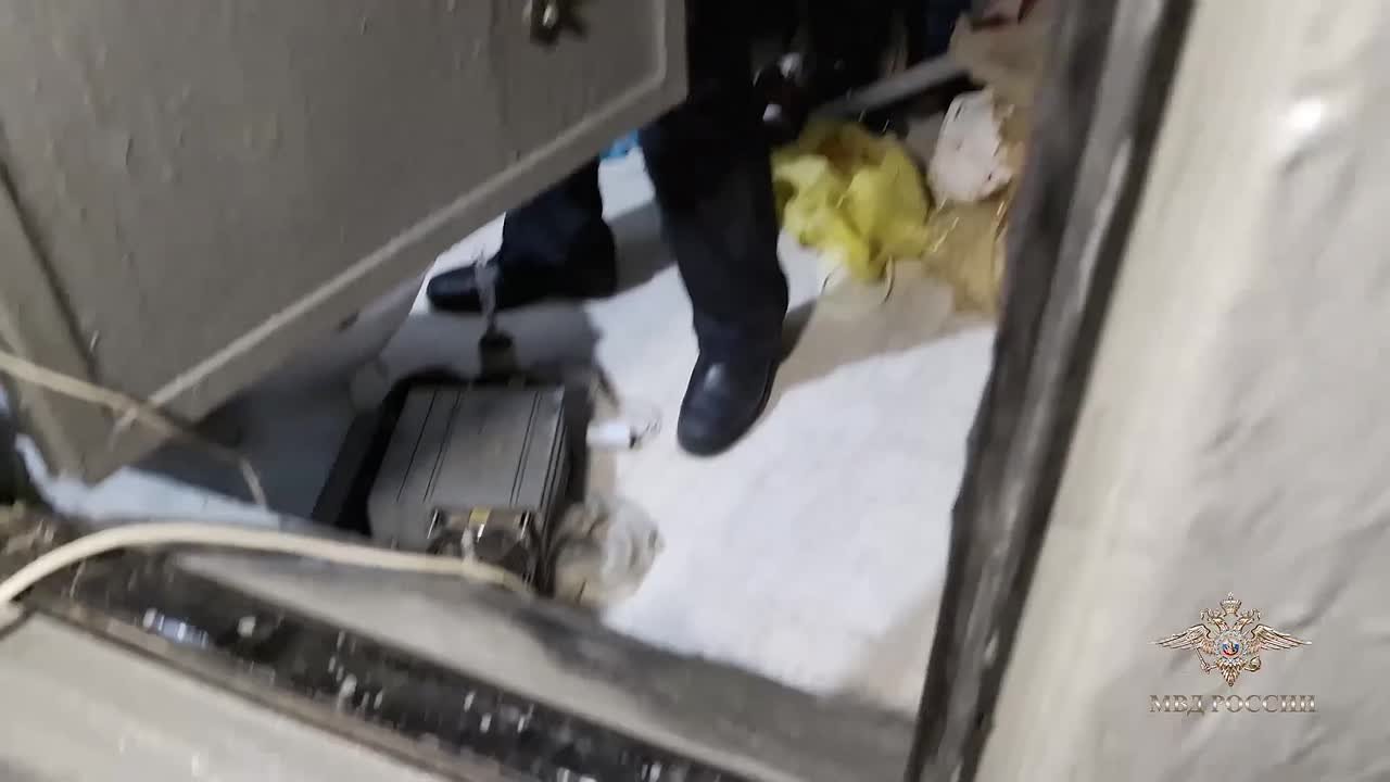 Иркутянин построил подземный бункер, чтобы пережить в нем апокалипсис