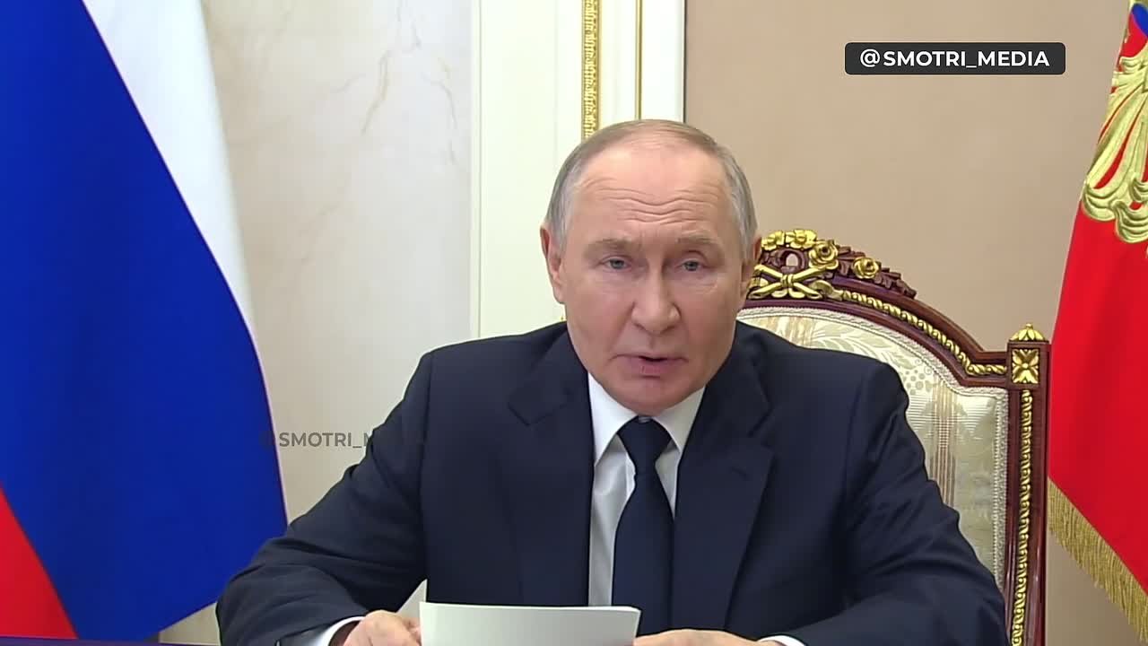 С 2019 года на модернизацию школ и детских садов из федерального бюджета было направлено более 940 млрд рублей — Путин