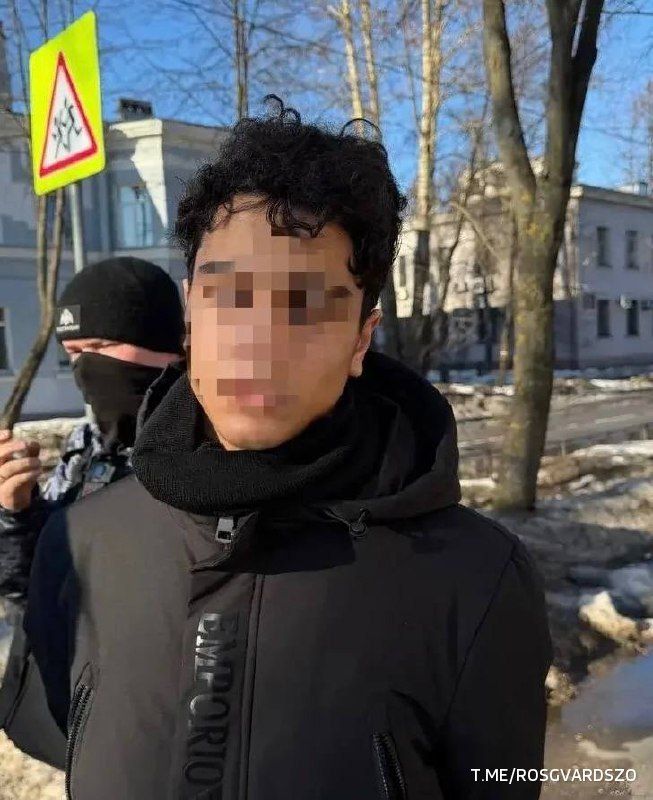 Подросток поджег АЗС в Петербурге и попытался скрыться, сообщили в Росгвардии