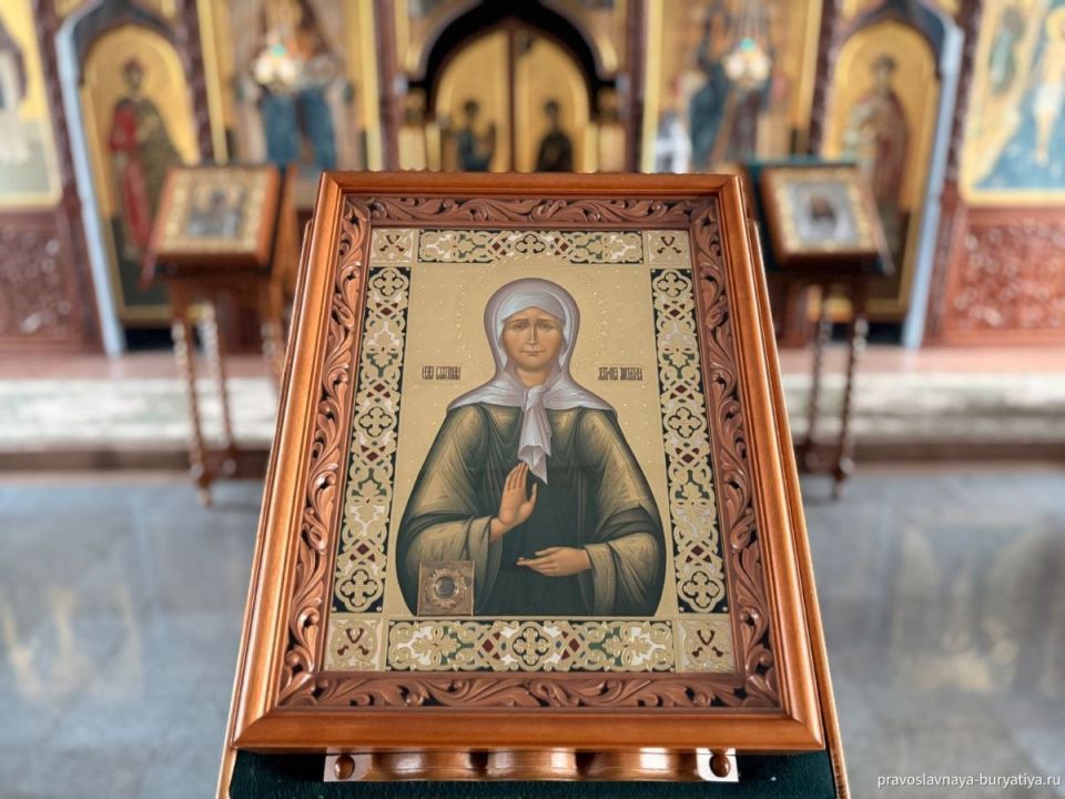 Память святой блаженной Матроны Московской отмечена в Улан-Удэ праздничными богослужениями