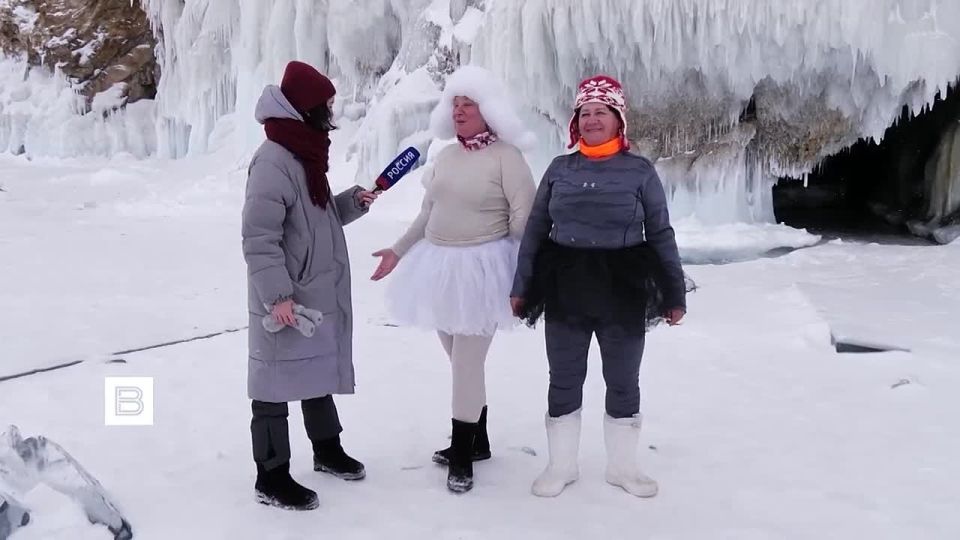 "Вау вау вау": сотни и тысячи туристов в эти дни устремились на Байкал, чтобы увидеть уникальные природные явления – ледяные миры и знаменитые хрустальные гроты