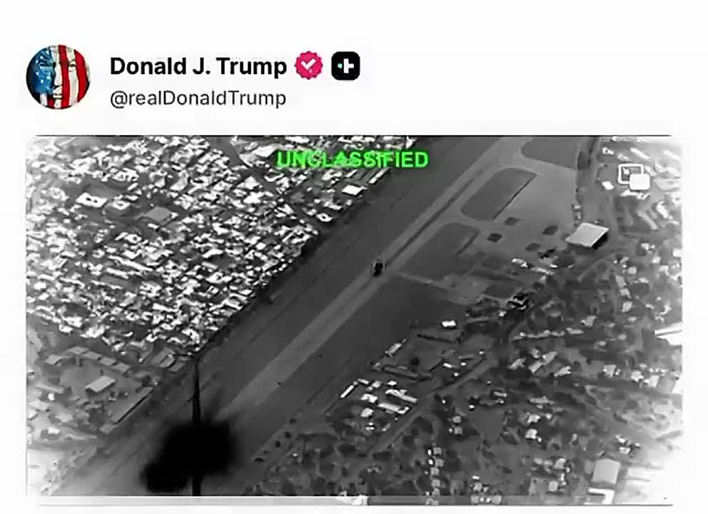 Трамп публикует видеозапись бомбардировки США острова Харг в Иране, через который проходит 90% поставок нефти в страну (видео 1)