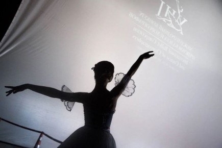 ����� ��������: XV ������������� ������� �������� ������ ������ � ������ � 25 ���� �� 5 ����