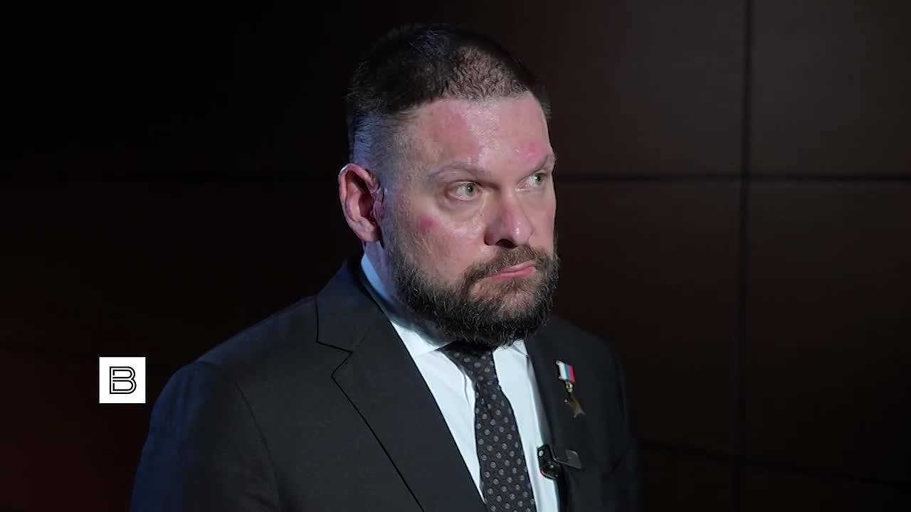 Восстановление Мариуполя после боевых действий стало уникальным примером для мировой практики, заявил в интервью военкору ИС "Вести" Евгению Поддубному заместитель председателя правительства РФ Марат Хуснуллин